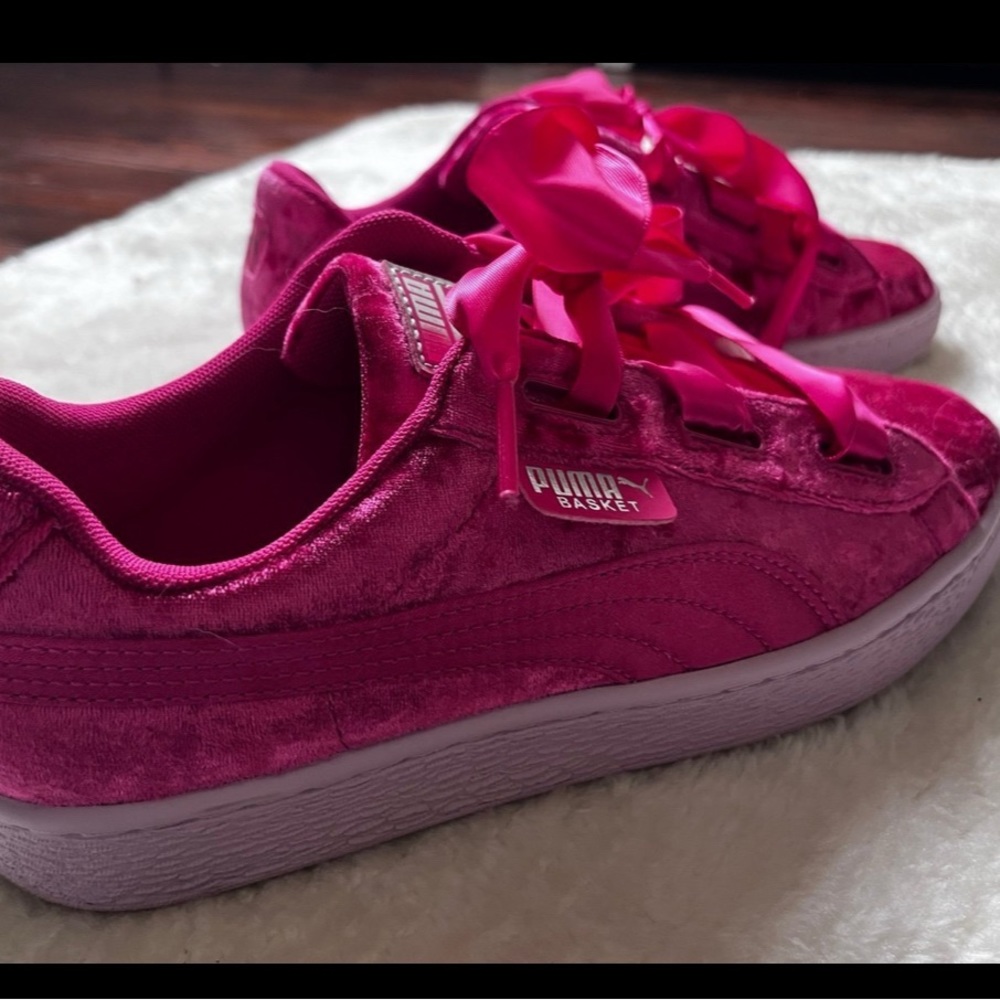Puma Basket Heart Velour Sneakers EUR 39/UK 6